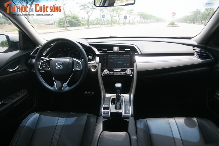 Trai nghiem Honda Civic i-VTEC Turbo gia 950 trieu tai VN-Hinh-8